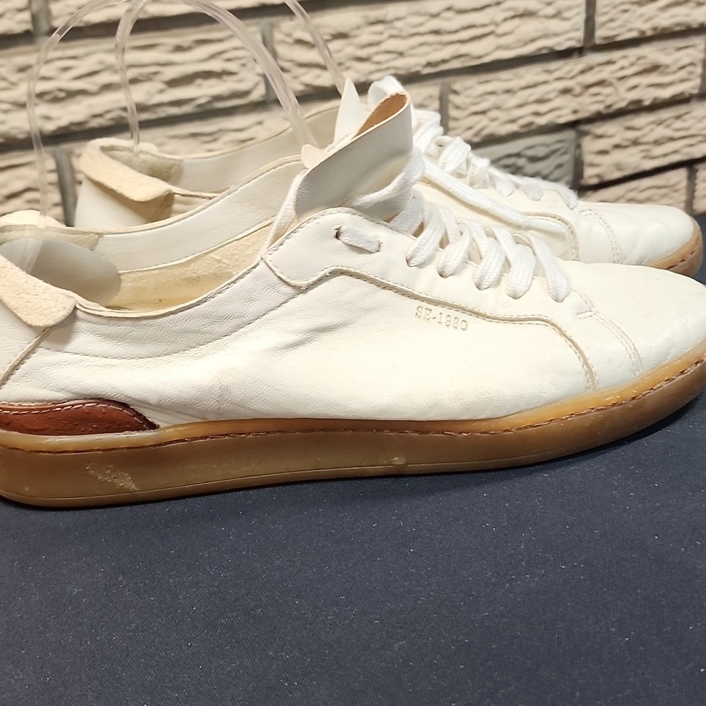 Sam Edleman Classic Men's  Leather Sneakers with Gum Sole Sz 9 - Picture 2 of 5